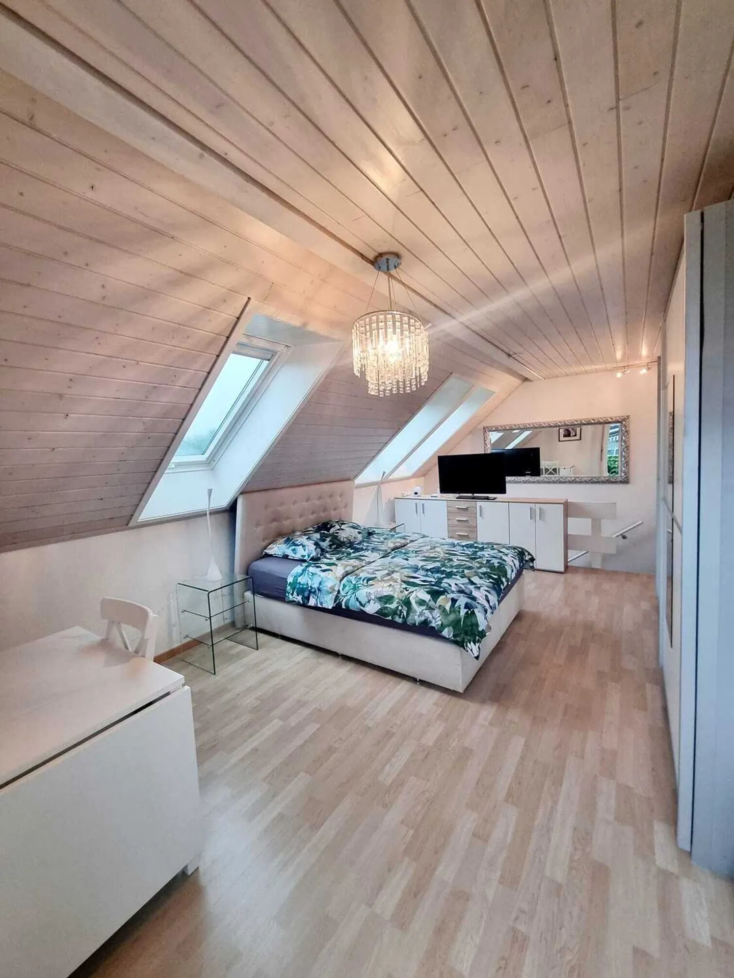 2 ZI-WOHNUNG IN FRAUBRUNNEN (BE), MÖBLIERT, TEMPORÄR - Foto 5 von 8