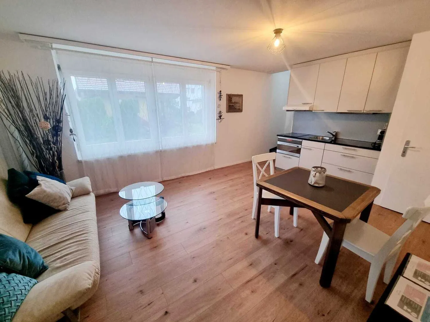 2 ZI-WOHNUNG IN FRAUBRUNNEN (BE), MÖBLIERT, TEMPORÄR - Foto 2 von 8