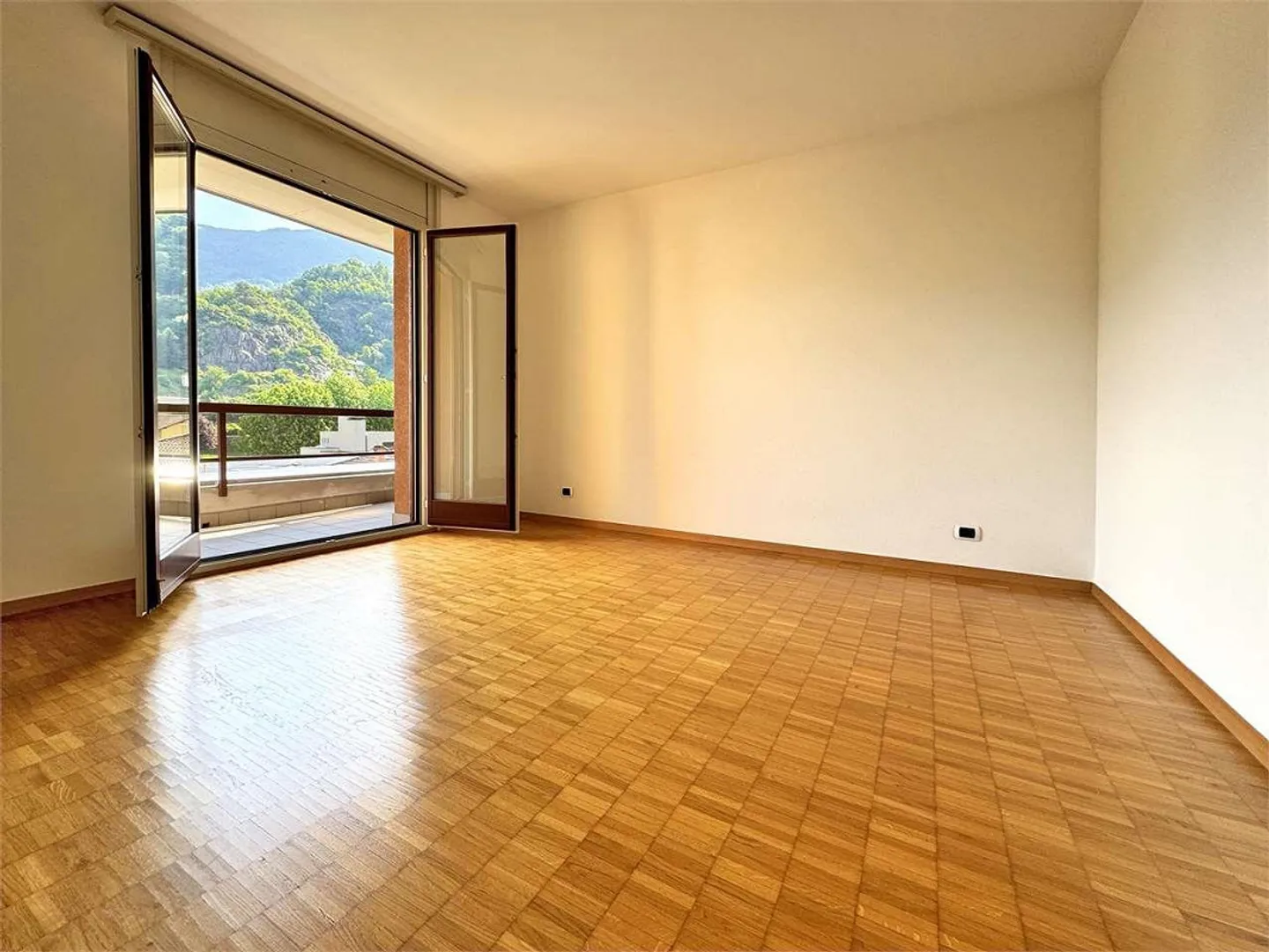 Giubiasco - Prächtige 4.5 Zimmer mit verschiedenen Grundflächen - Foto 7 von 11