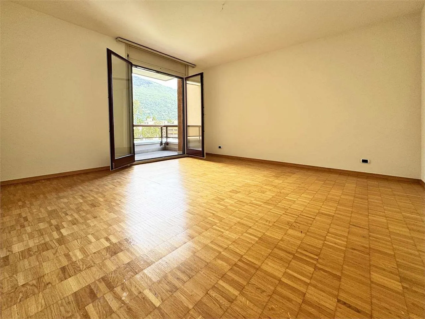 Giubiasco - Prächtige 4.5 Zimmer mit verschiedenen Grundflächen - Foto 8 von 11
