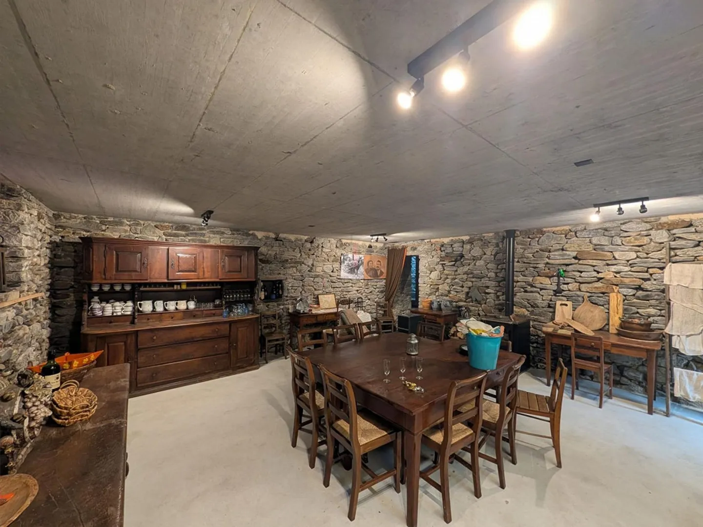 RUSTIQUE MERVEILLEUX, TRADITION ET POSSIBILITÉS DE DÉVELOPPEMENT - Photo 2 sur 13