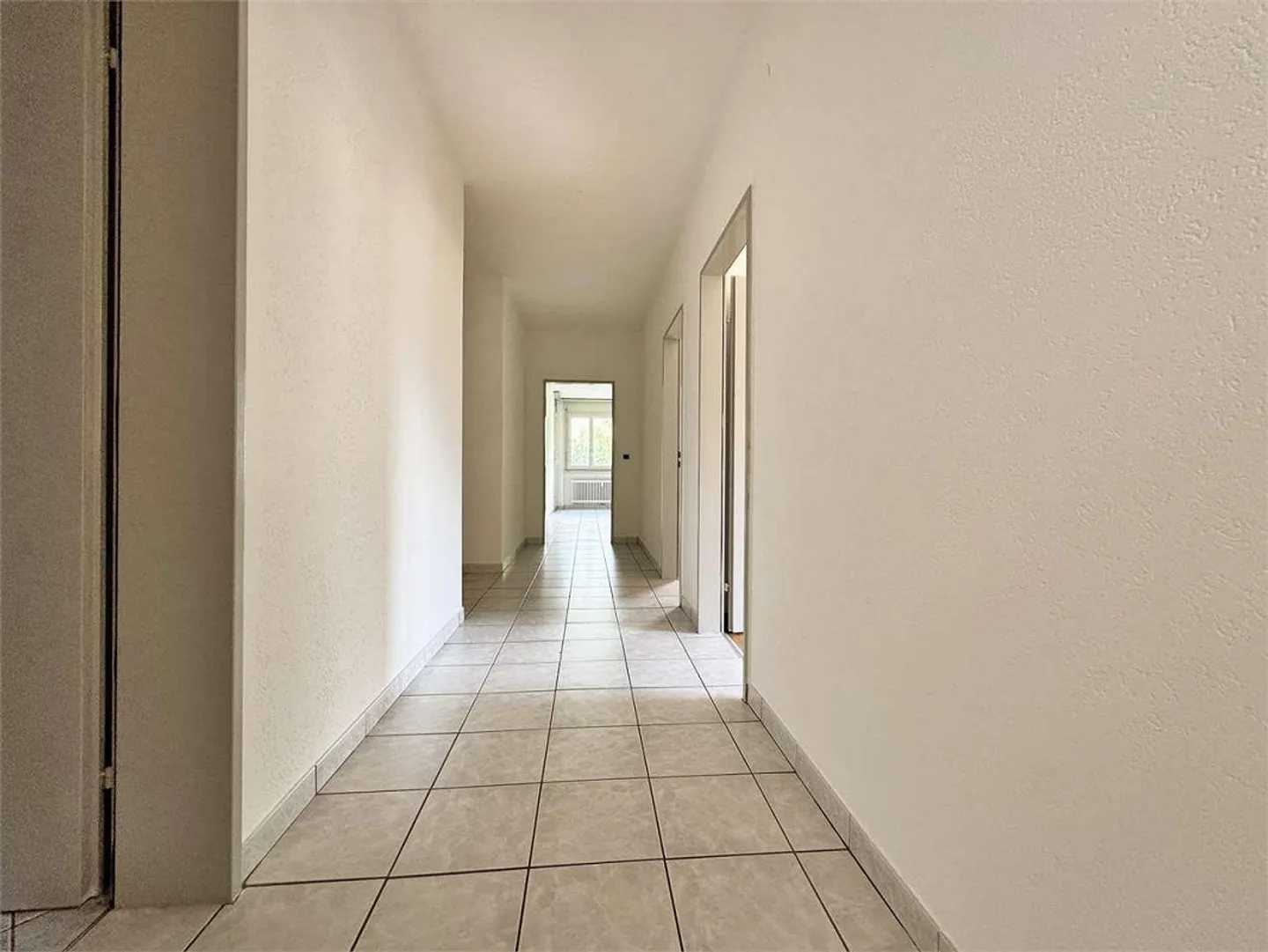Giubiasco - Prächtige 4.5 Zimmer mit verschiedenen Grundflächen - Foto 6 von 11