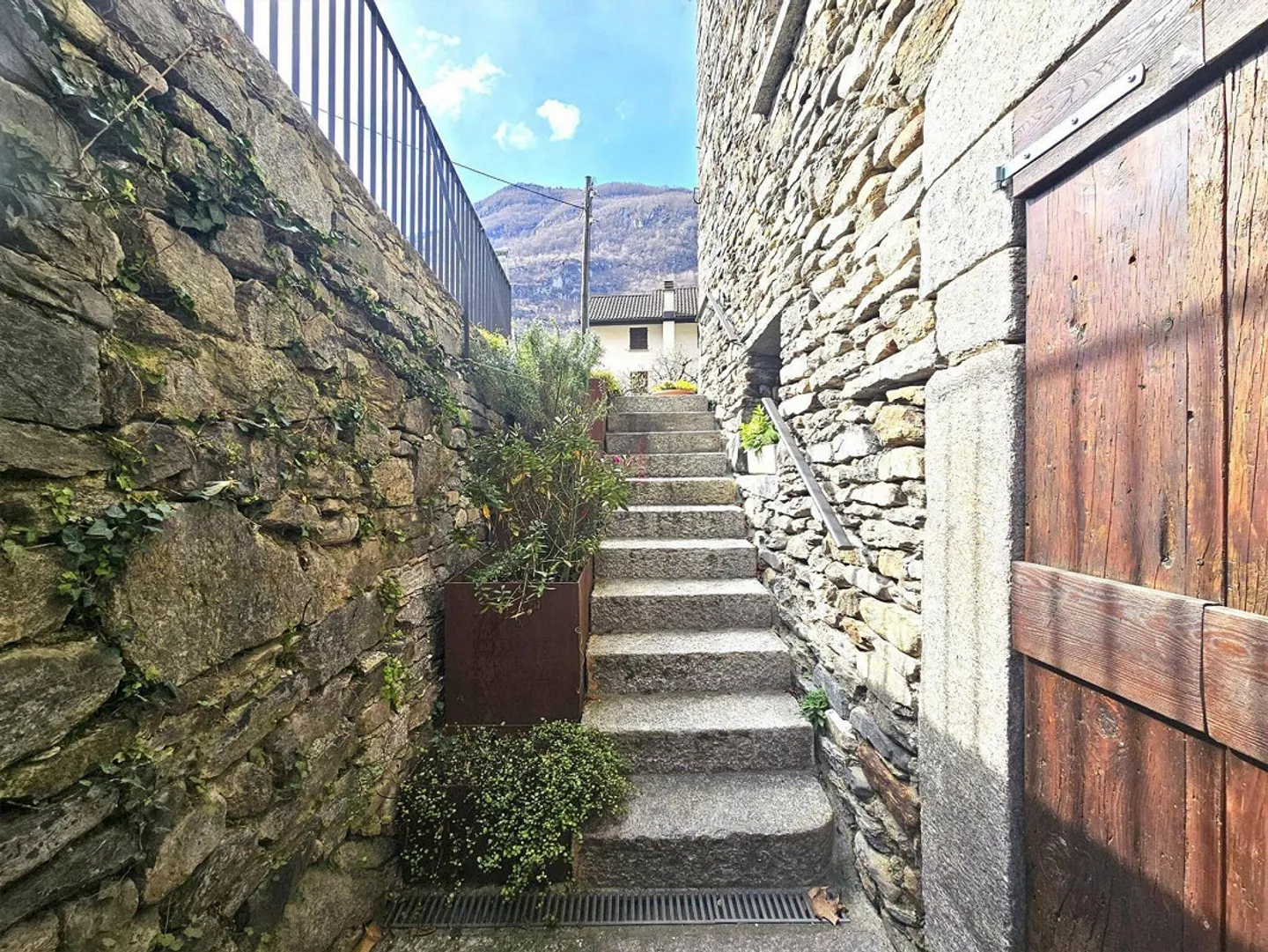 RUSTIQUE MERVEILLEUX, TRADITION ET POSSIBILITÉS DE DÉVELOPPEMENT - Photo 4 sur 13