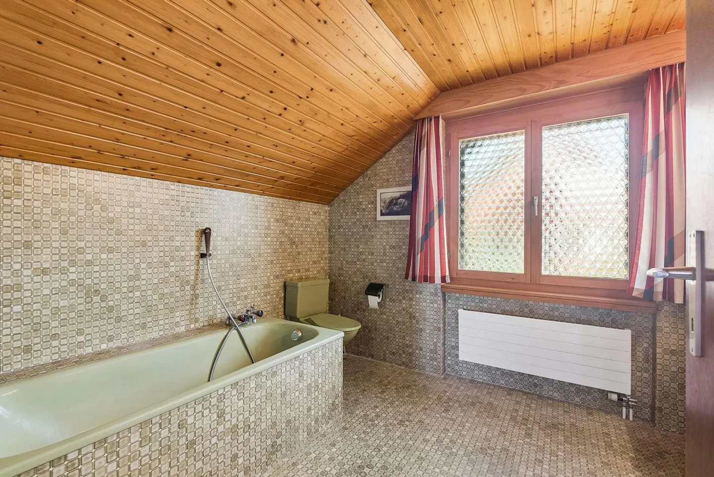 Detached 5½ room single-family house with great potential in Winterberg - Photo 9 of 13