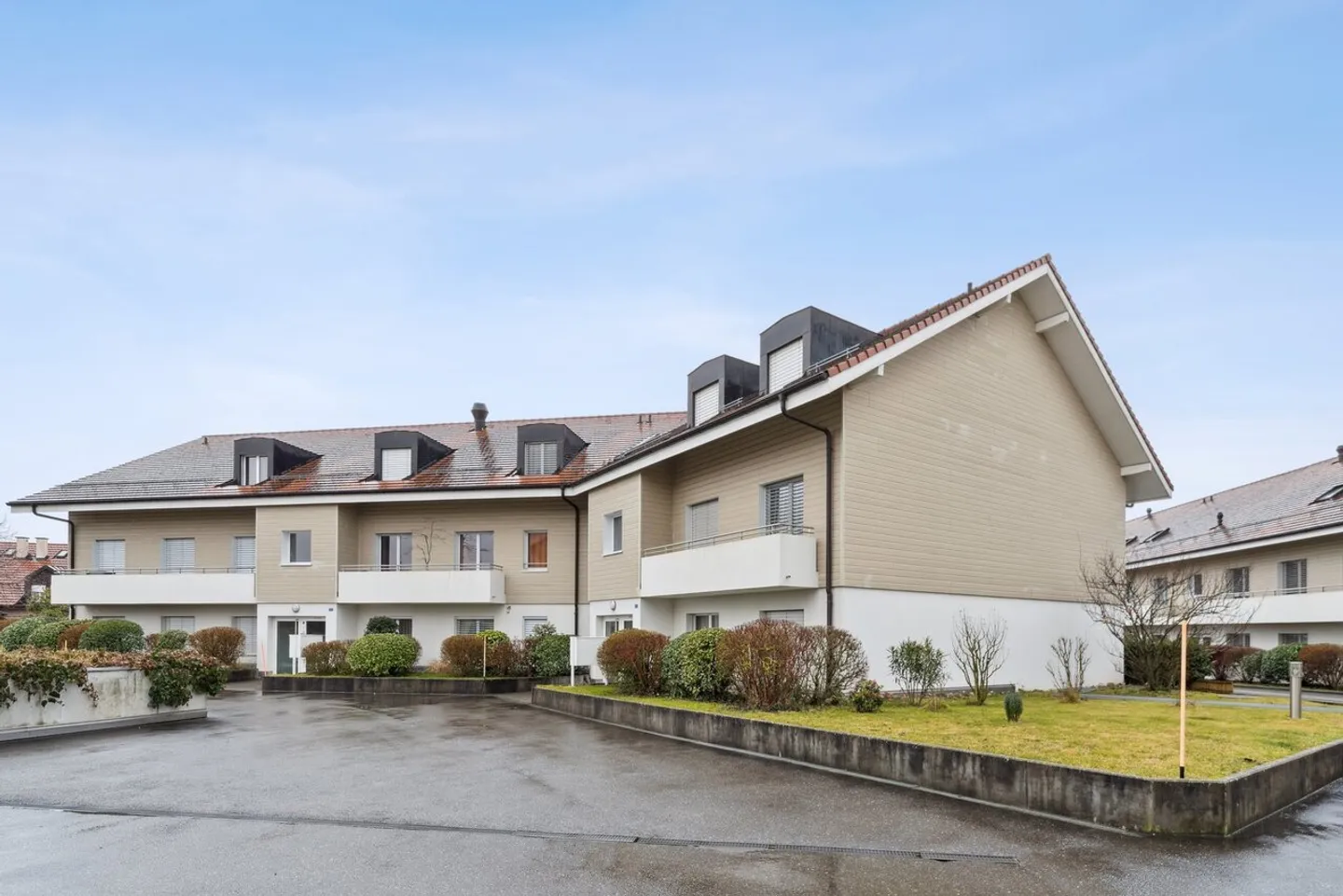 Very nice bright apartment on garden level - Photo 1 of 11