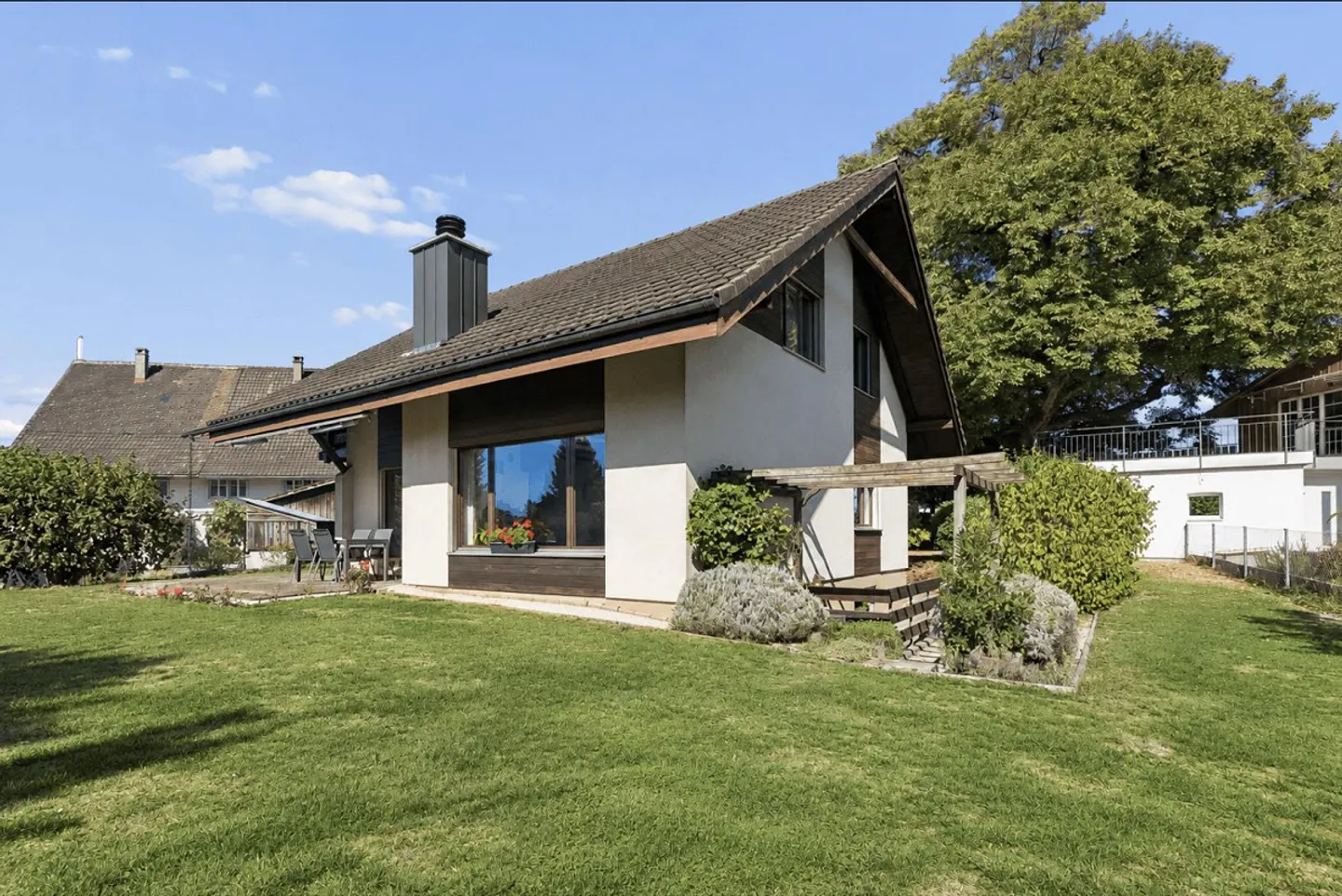 Detached 5½ room single-family house with great potential in Winterberg - Photo 1 of 13