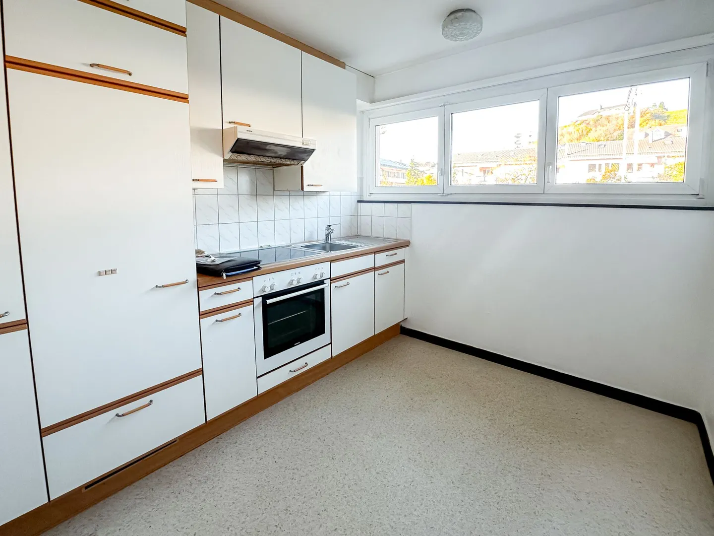 Appartement charmant avec balcon spacieux - Photo 3 sur 9