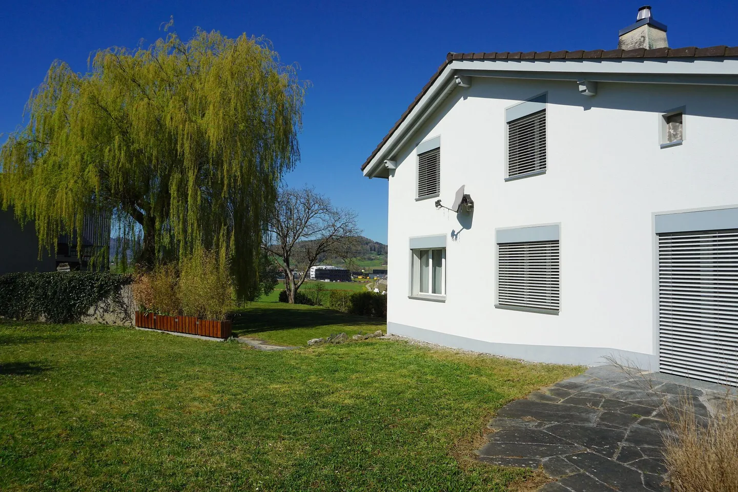 Charmante Maison Individuelle dans le Jura - Photo 3 sur 24