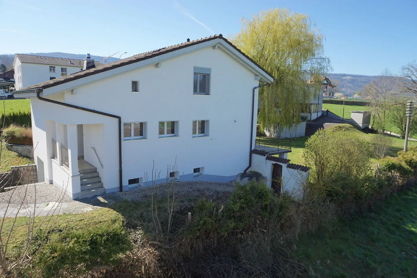 Charmante Maison Individuelle dans le Jura - Photo 1 sur 24