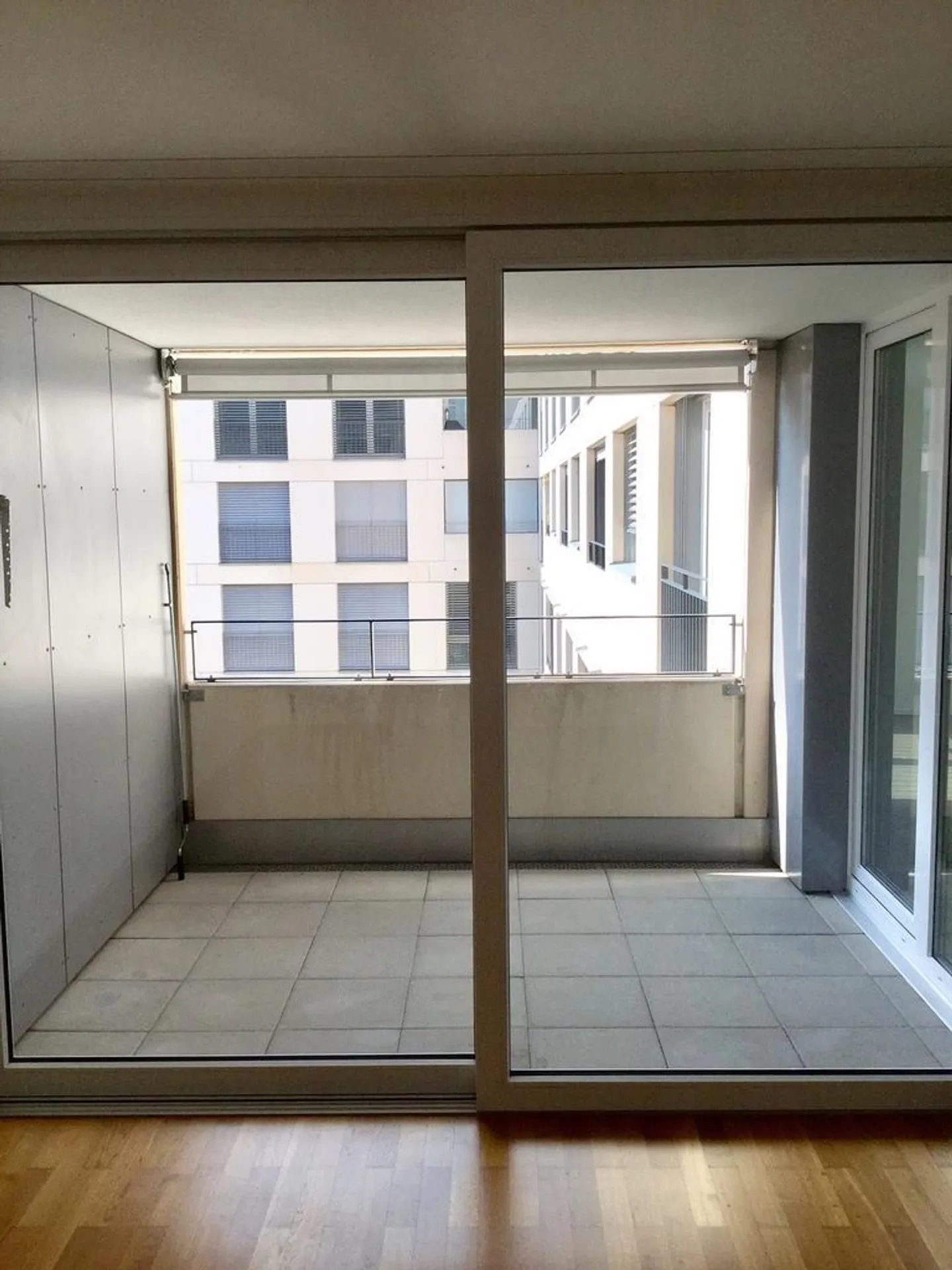 Spacious 2.5-room apartment in a central location - Photo 7 of 11