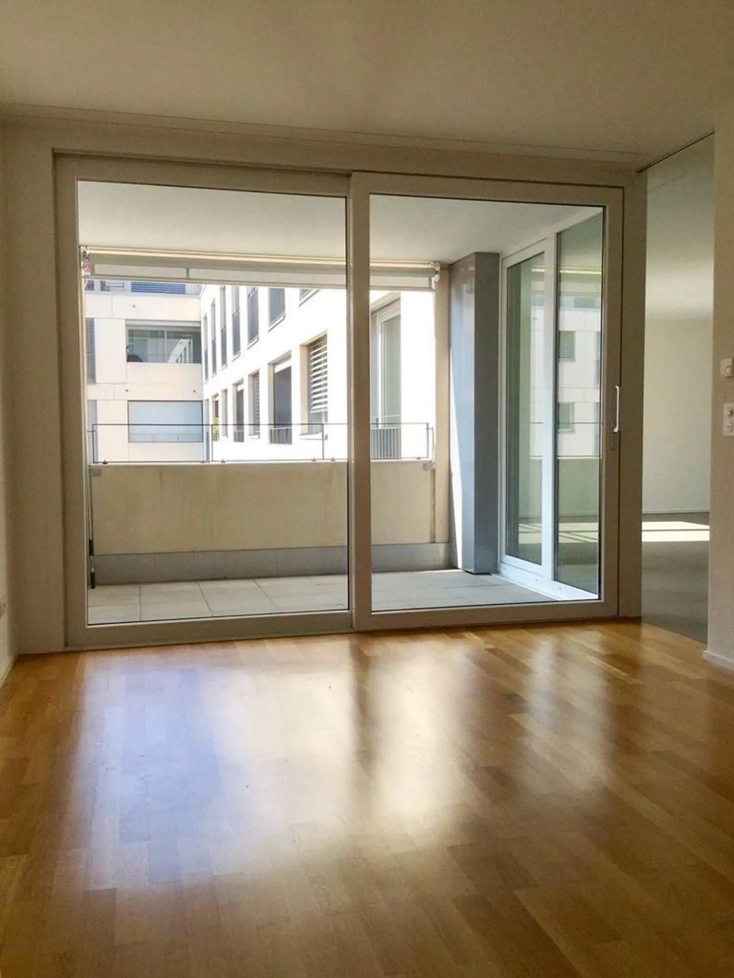 Spacious 2.5-room apartment in a central location - Photo 8 of 11