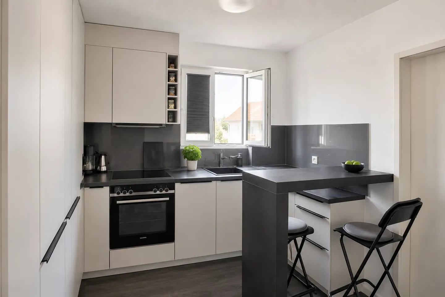 Living and Working – Versatile and Very Generous Property with Charm and Potential - Photo 10 of 17