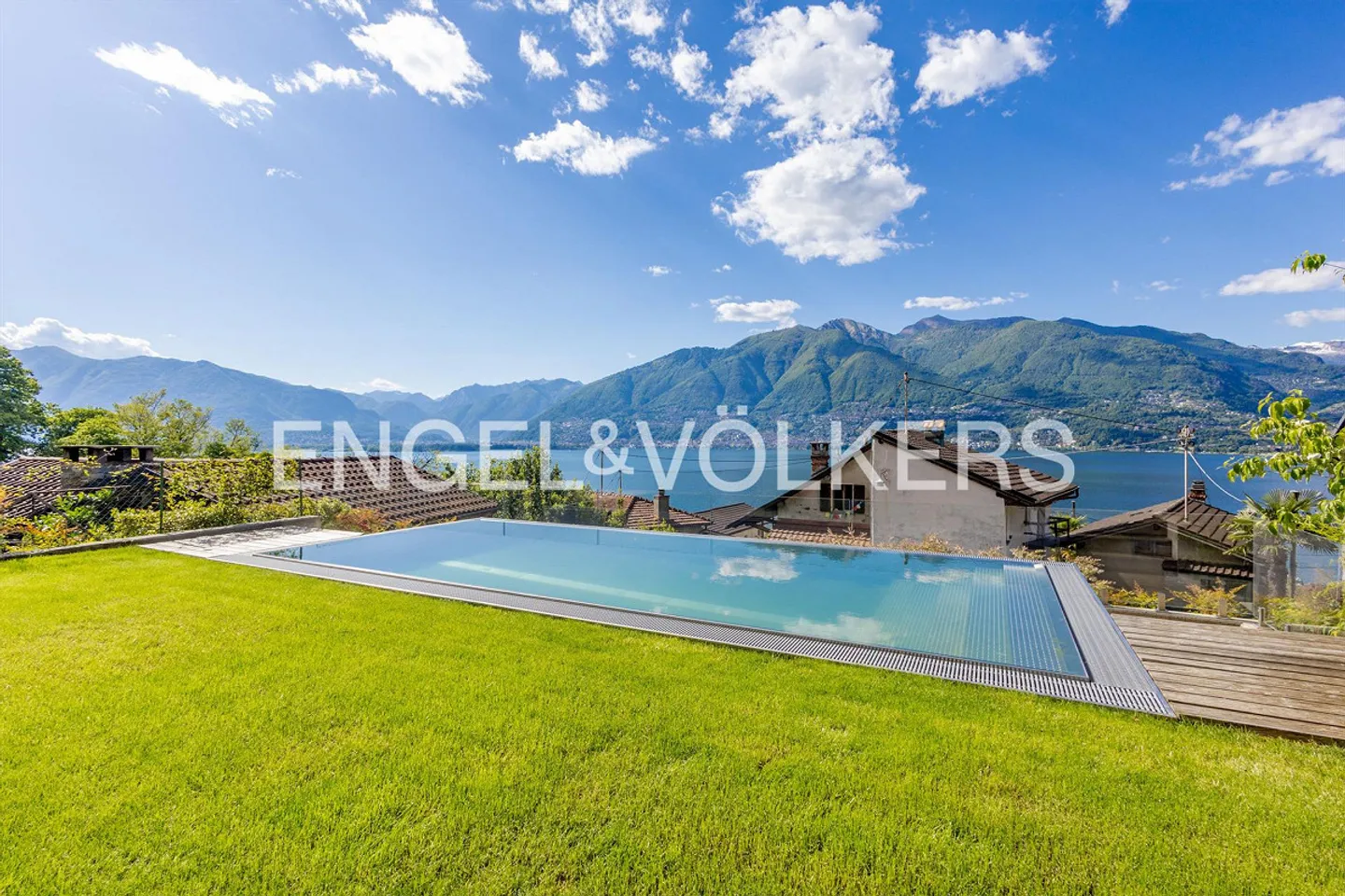 Moderne Villa mit Seeblick - Foto 2 von 16