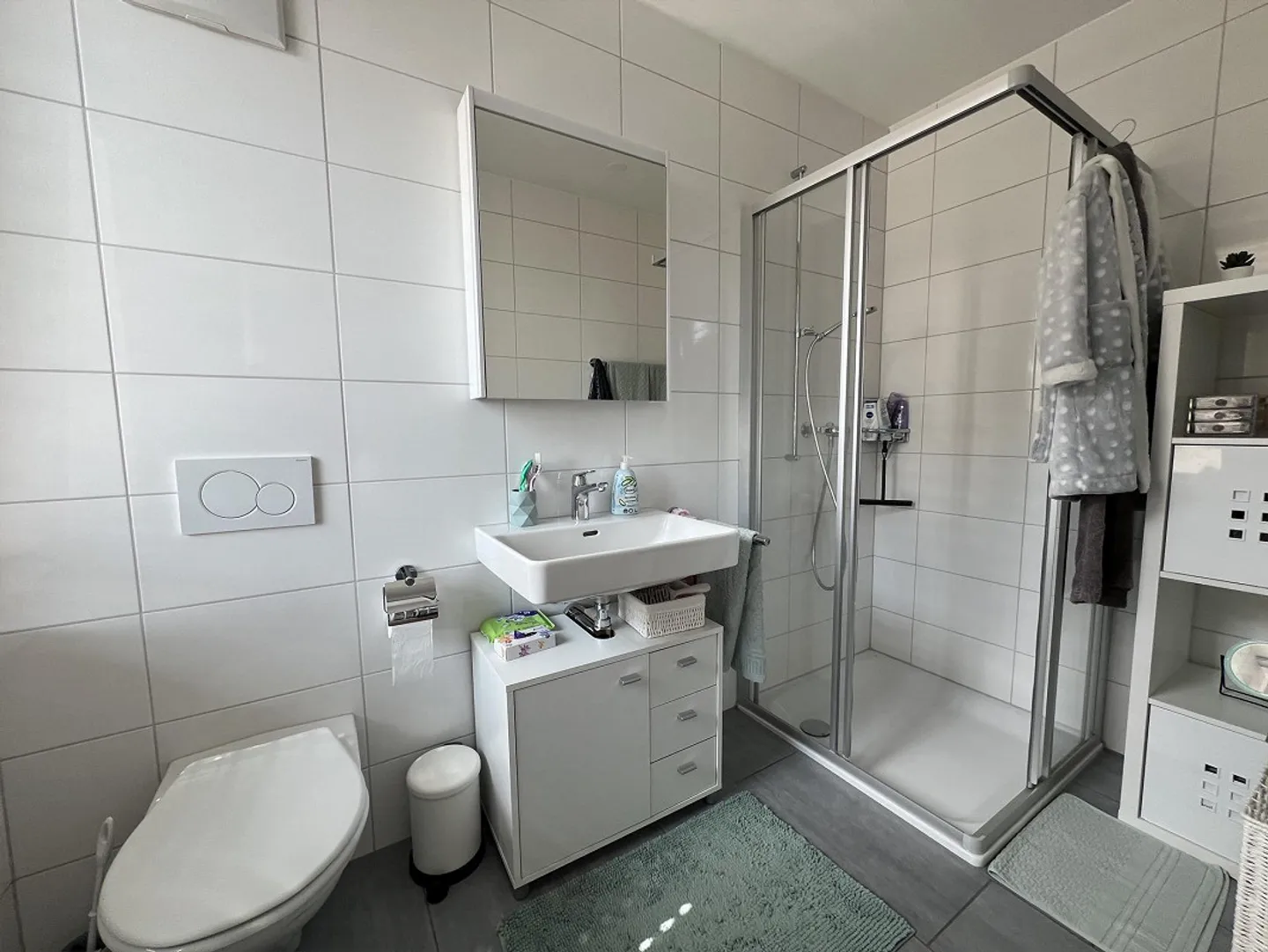 Juste ce qu'il faut ! Moderne, central, tour de lavage 2 salles de bains ! - Photo 4 sur 8