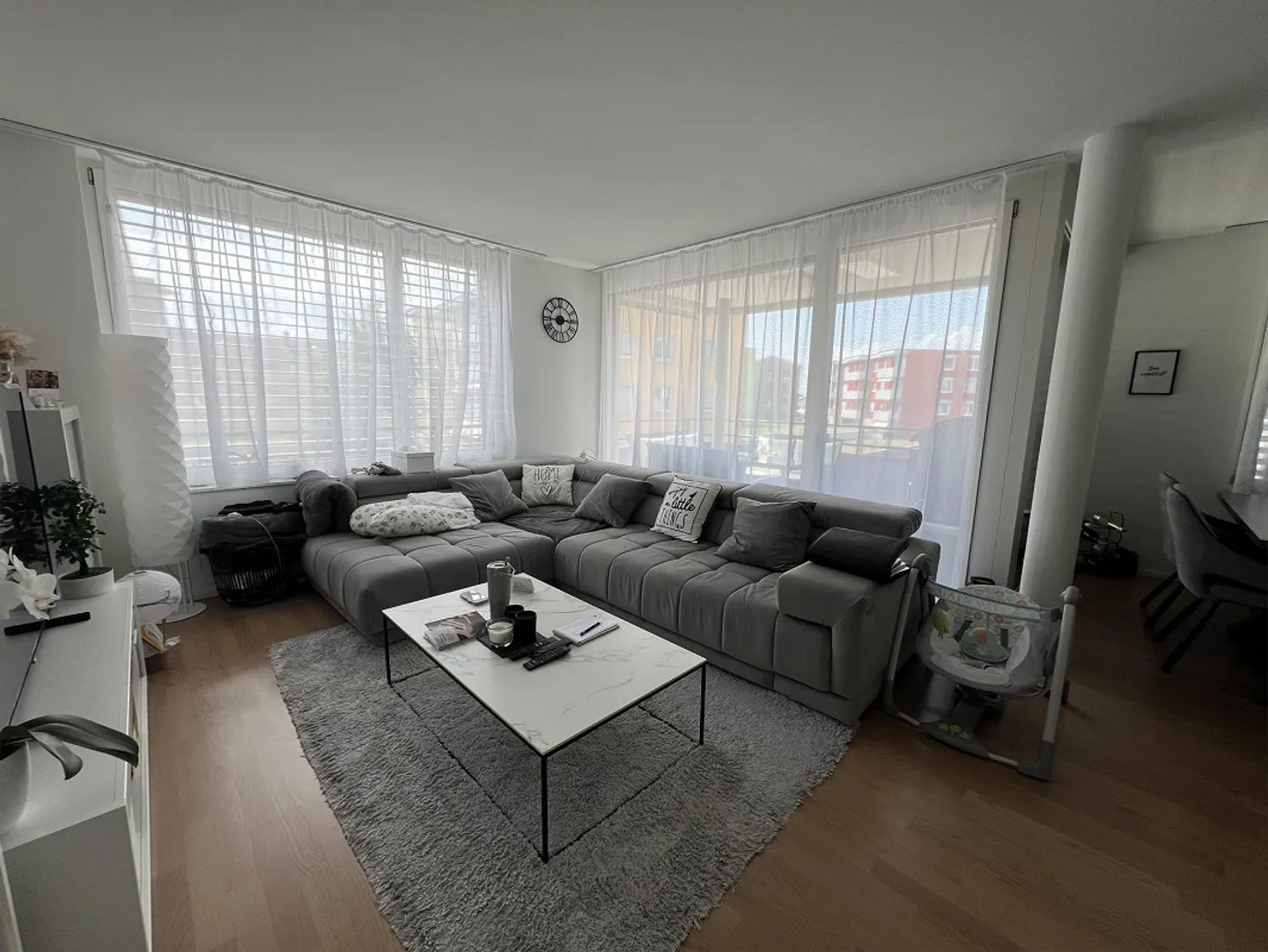 Juste ce qu'il faut ! Moderne, central, tour de lavage 2 salles de bains ! - Photo 2 sur 8