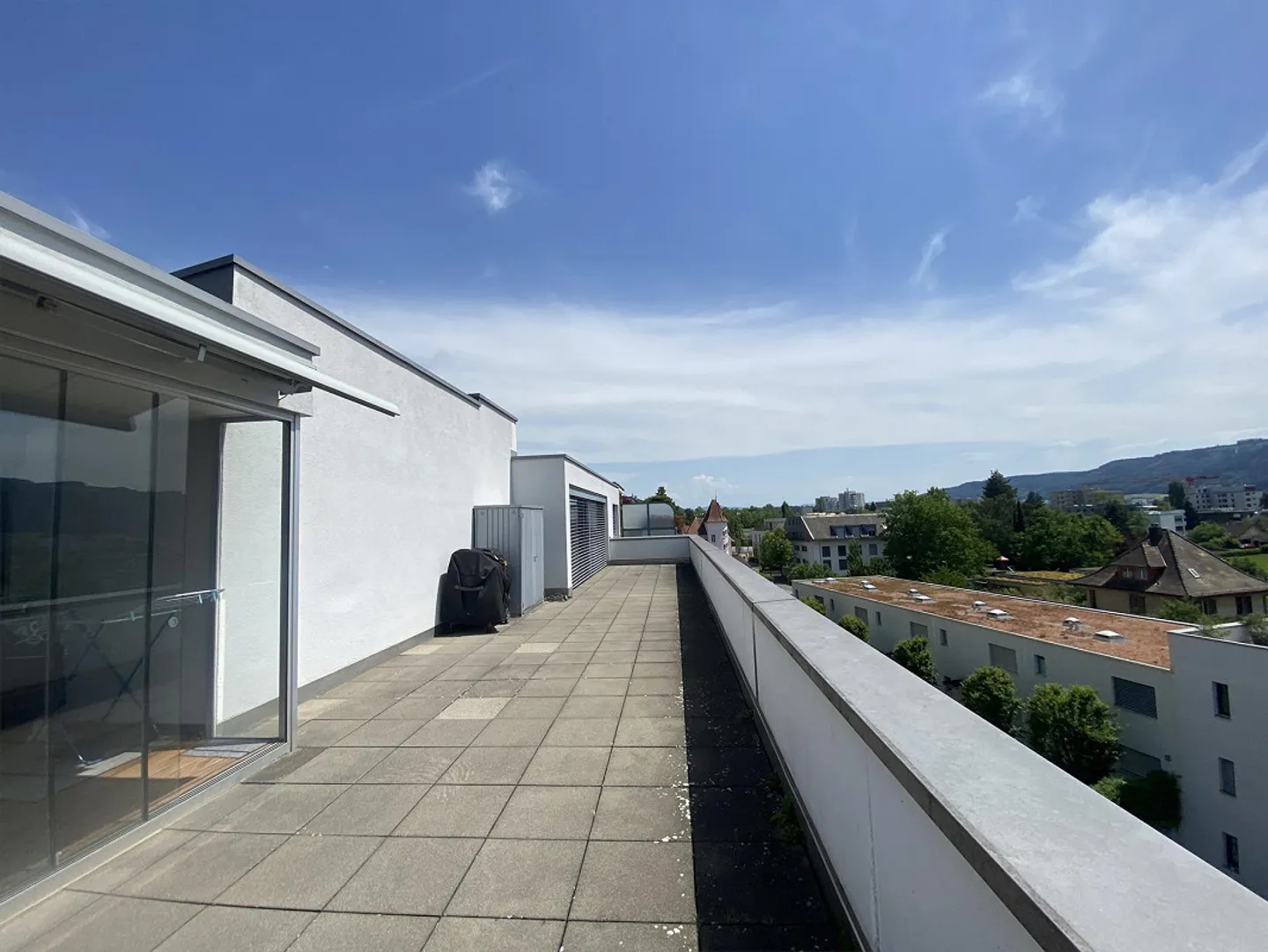 Moderne Attikawohnung mit Terrasse - Foto 9 von 10