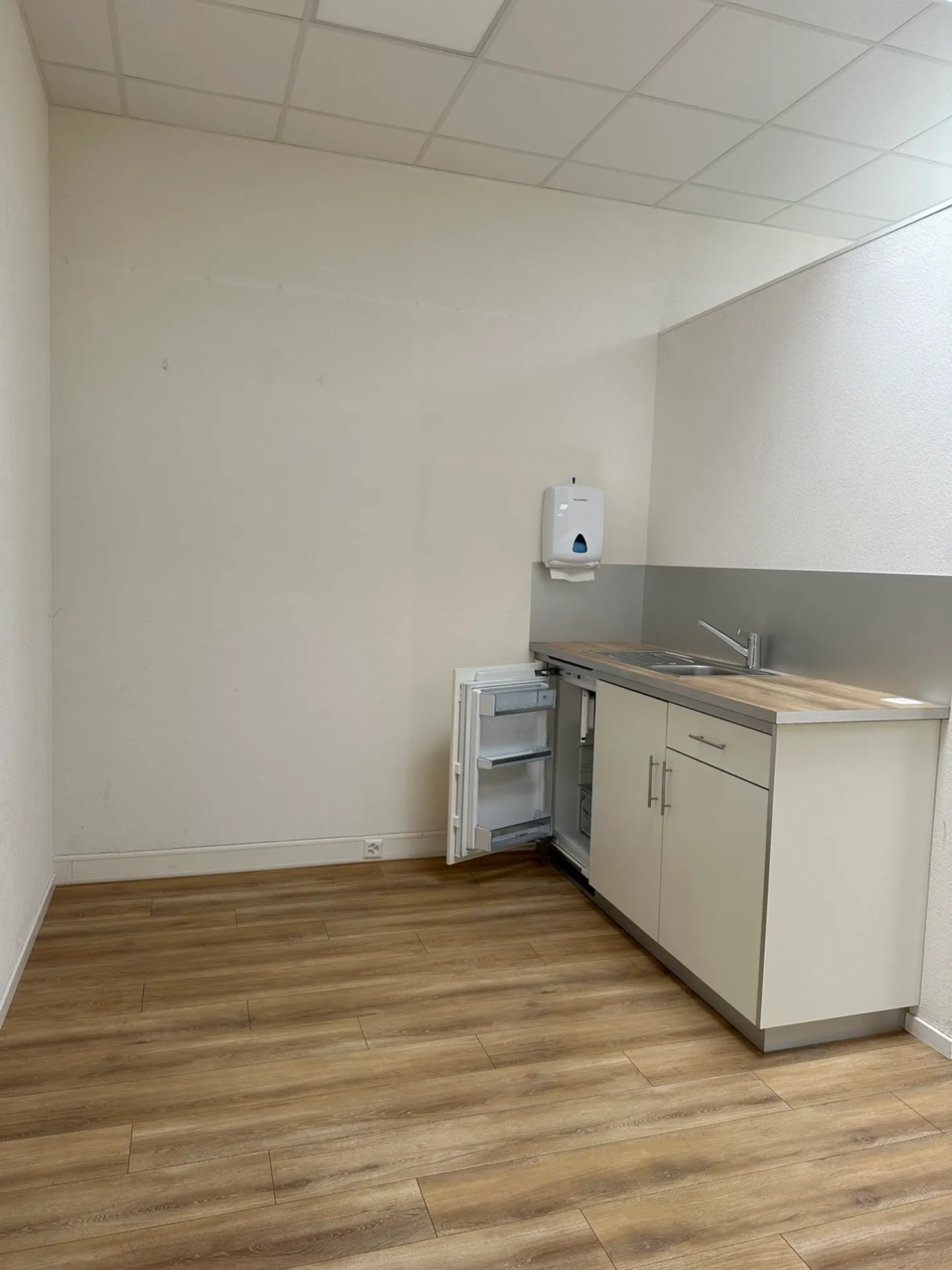 Spazio commerciale - Foto 4 di 7