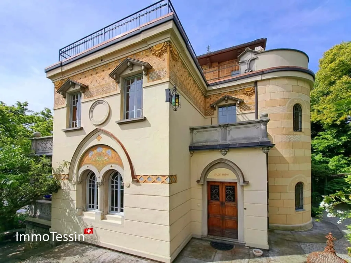 UNICO: Il Castello di Orselina, proprietà unica in posizione privilegiata con vista mozzafiato sul Lago Maggiore - Foto 9 di 13