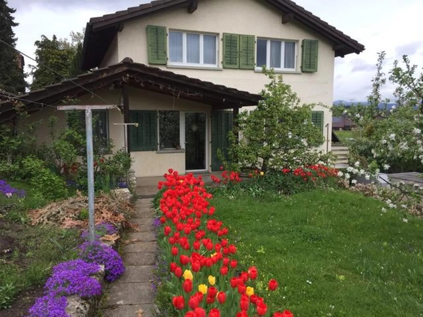 4.5-room single-family house in a quiet, elevated location of Roggwil - Photo 2 of 8