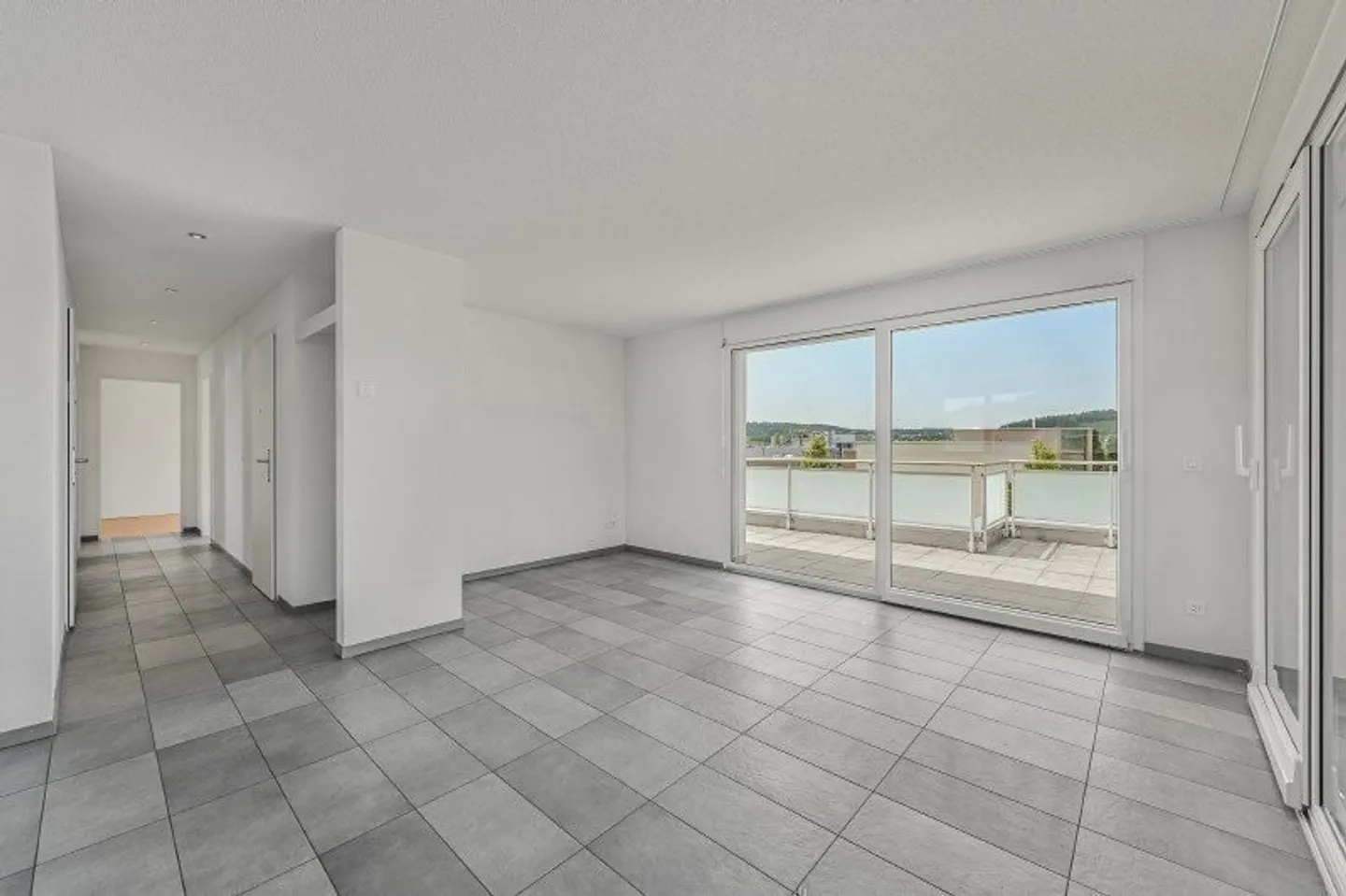 Appartement Attique Moderne à Zofingen - Photo 3 sur 8