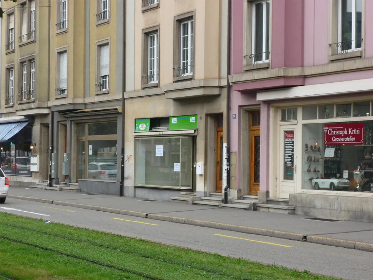 Retail space / office with display window + balcony in a good traffic location in Gundeli - Photo 1 of 7