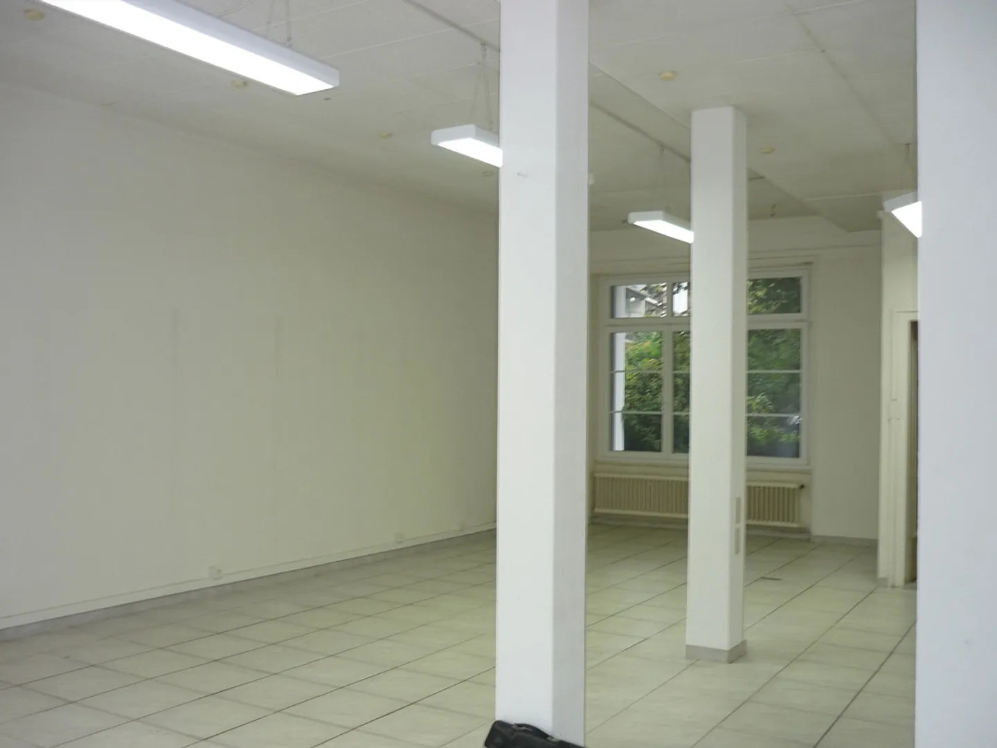 Retail space / office with display window + balcony in a good traffic location in Gundeli - Photo 4 of 7