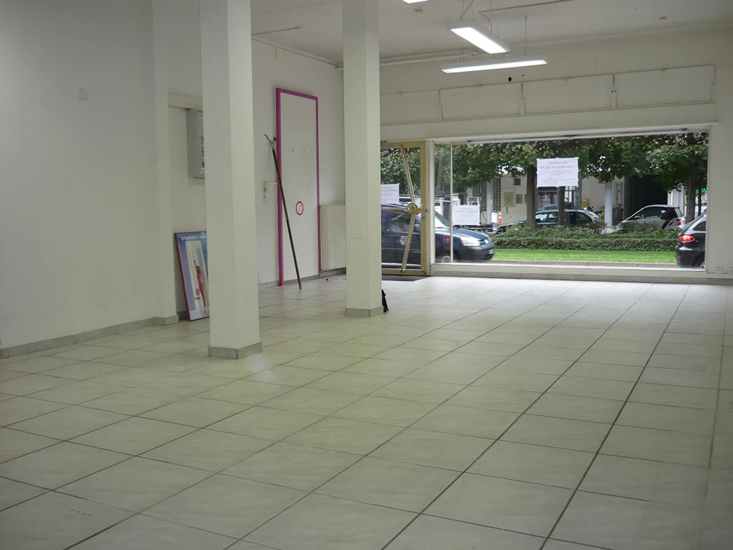 Retail space / office with display window + balcony in a good traffic location in Gundeli - Photo 3 of 7