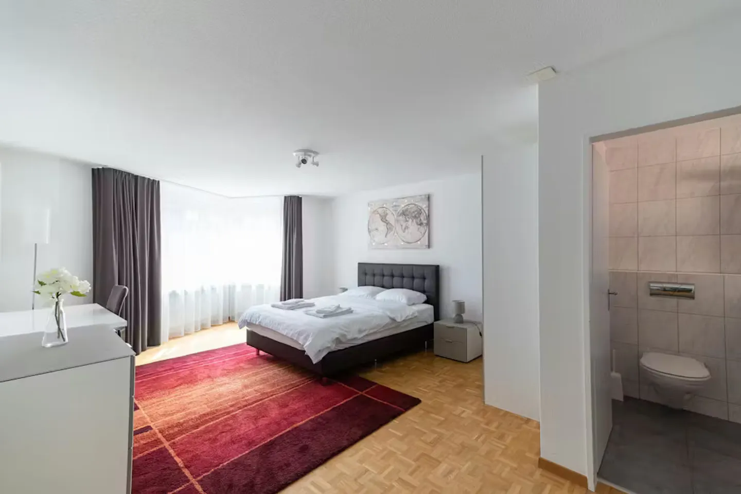 Chic Apartment in Zürich - Photo 1 of 10