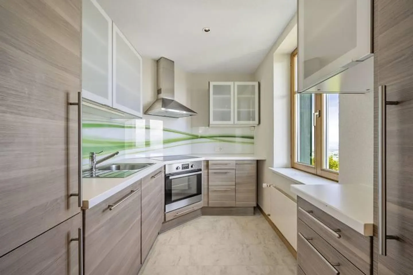 CASA MULTIFAMILIARE STORICA CON VISTA SUL LAGO DI COSTANZA - Foto 8 di 9