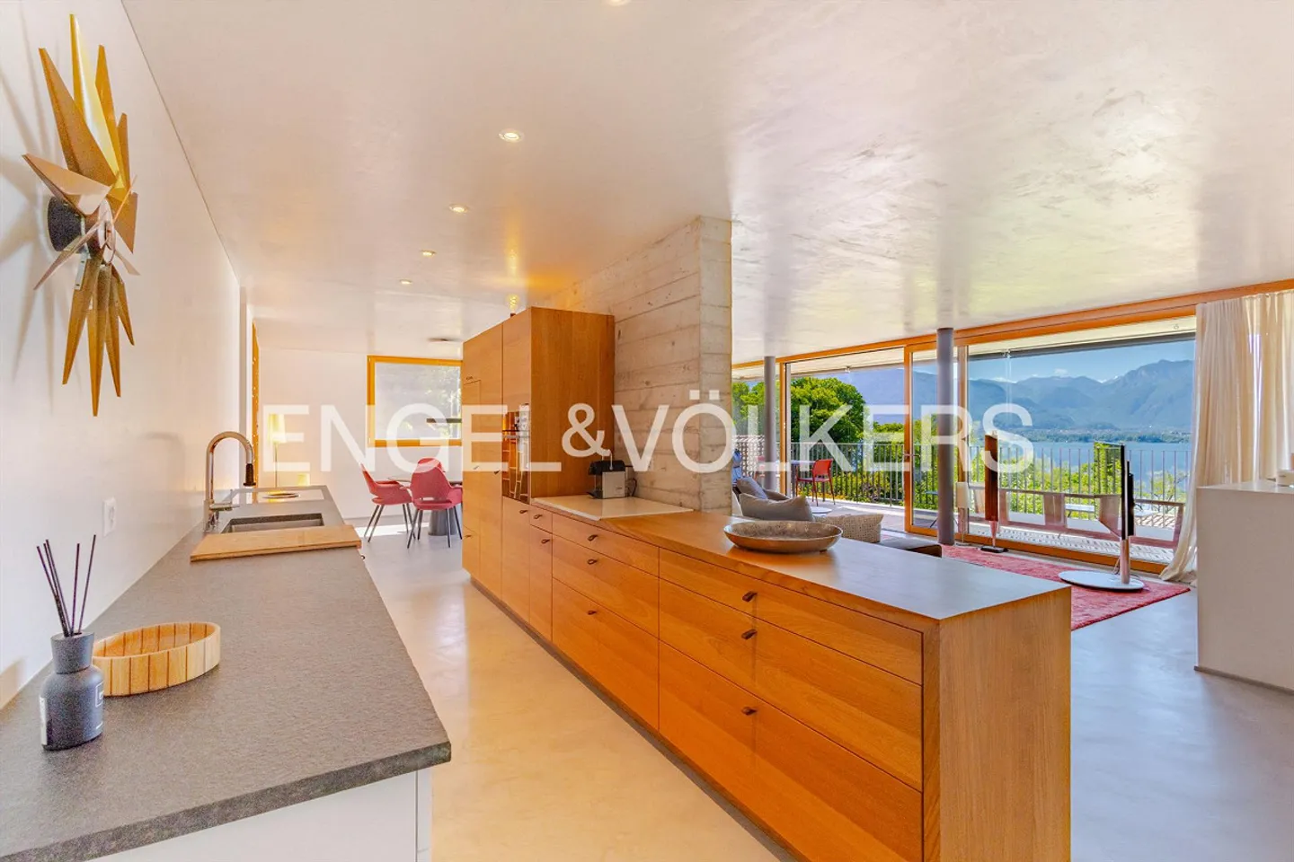 Moderne Villa mit Seeblick - Foto 6 von 16
