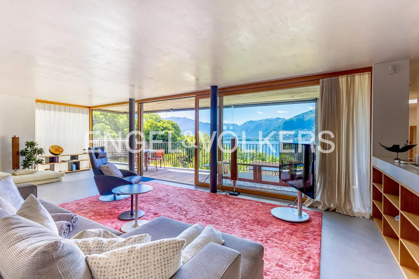 Moderne Villa mit Seeblick - Foto 4 von 16