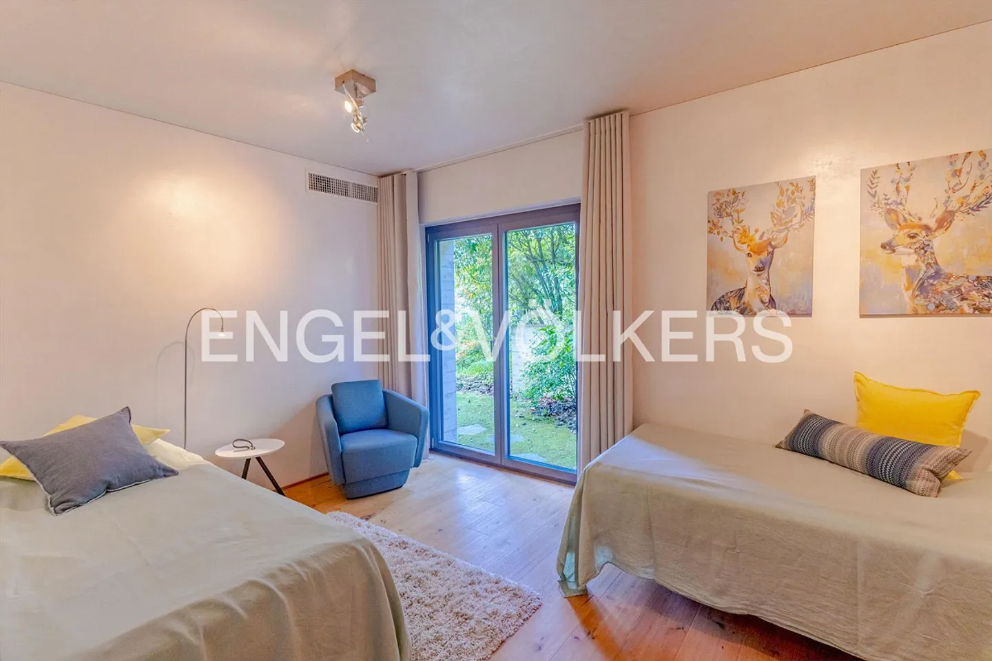 Moderne Villa mit Seeblick - Foto 13 von 16