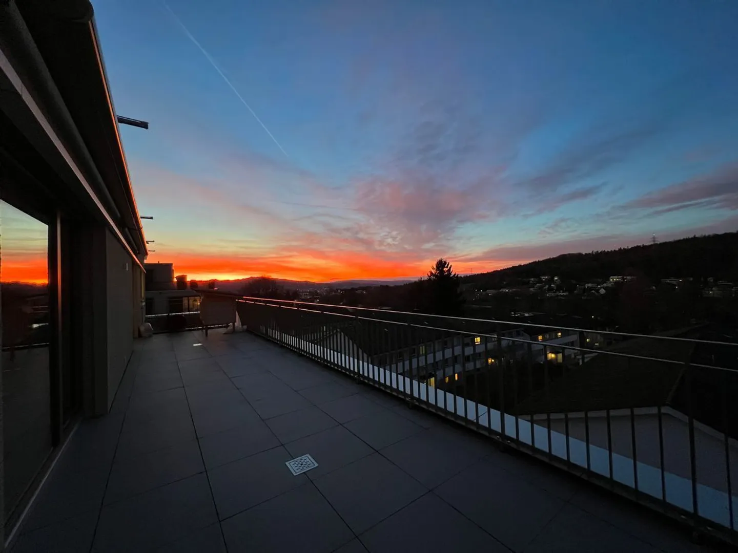 Penthouse meublé - Vue de rêve sur Zurich jusqu'à Uetliberg - comme neuf ! - Photo 6 sur 6