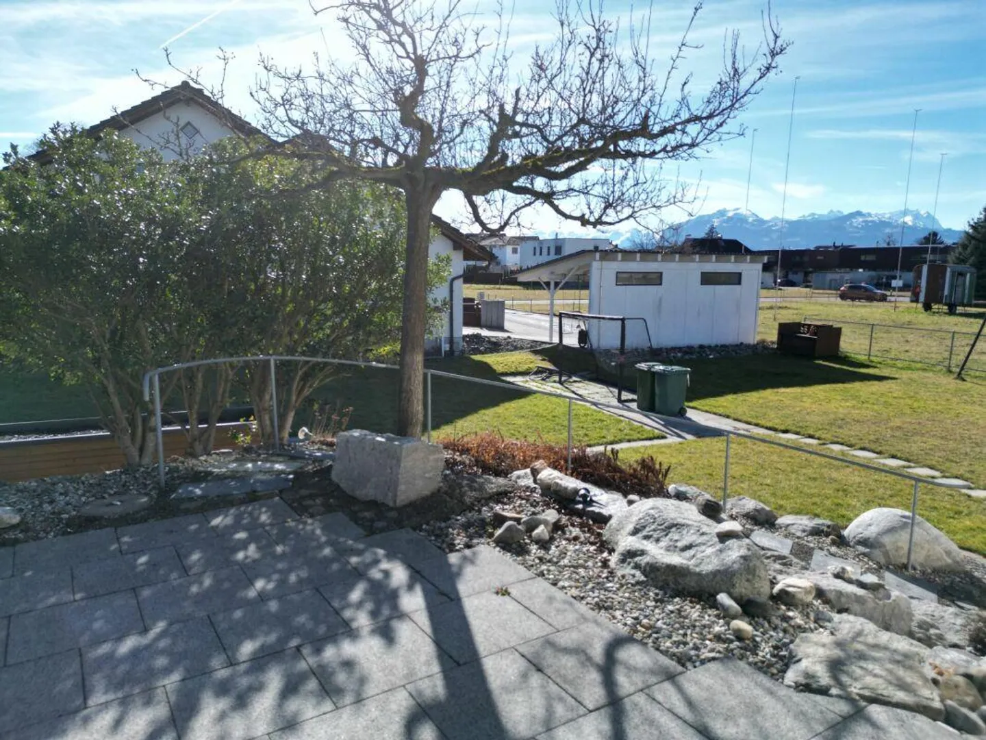 Charming Family Home with Garden - Photo 4 of 17