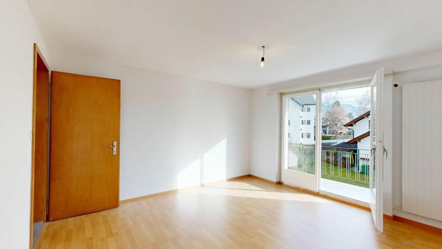 Charming Family Home with Garden - Photo 7 of 17