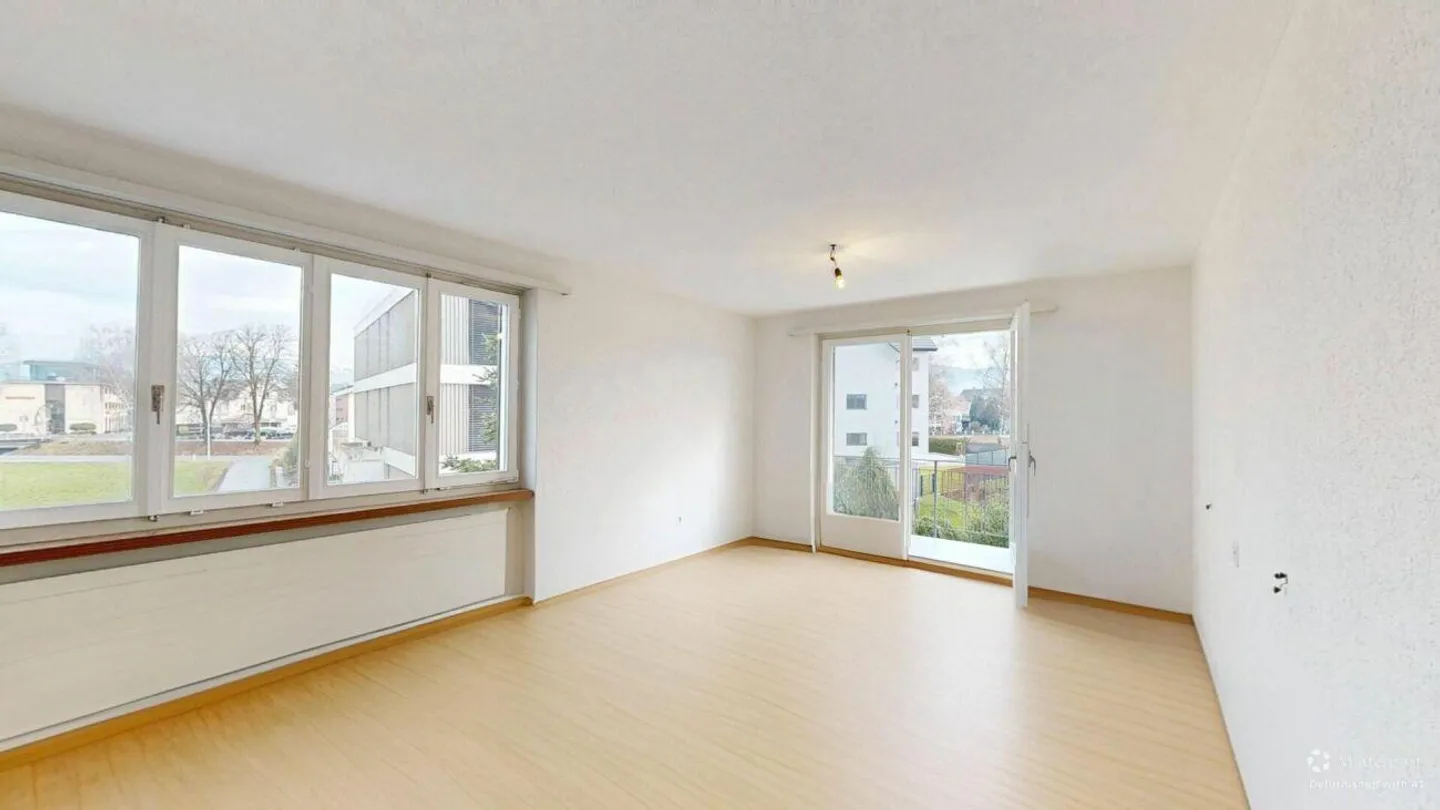 Charming Family Home with Garden - Photo 9 of 17