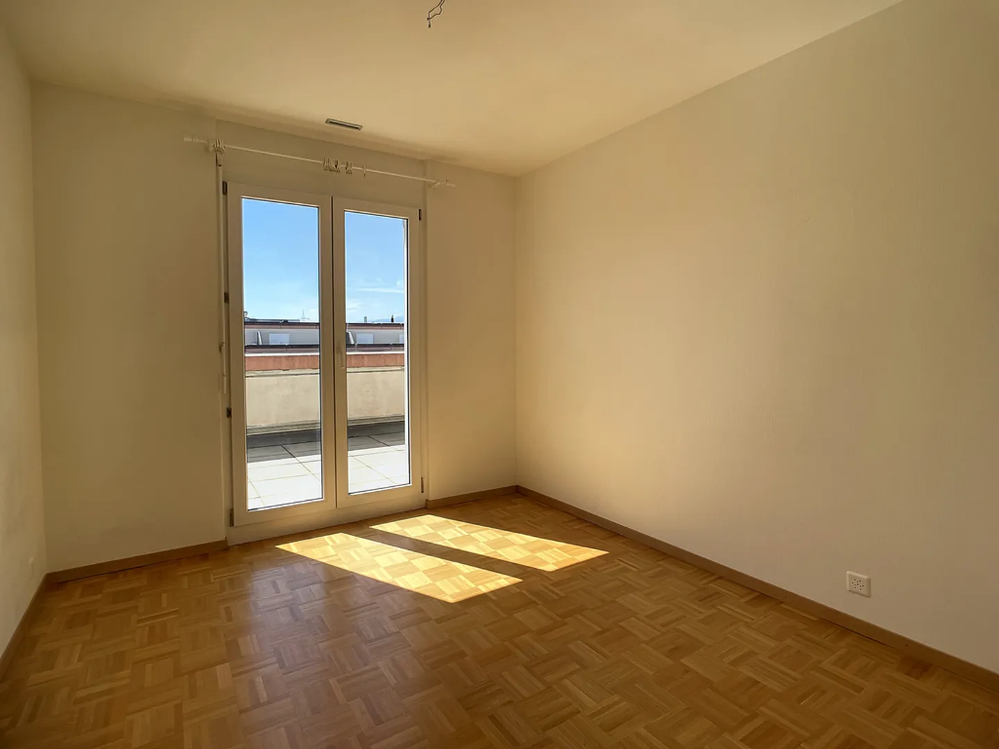 4.5 Room Apartment - Photo 2 of 8