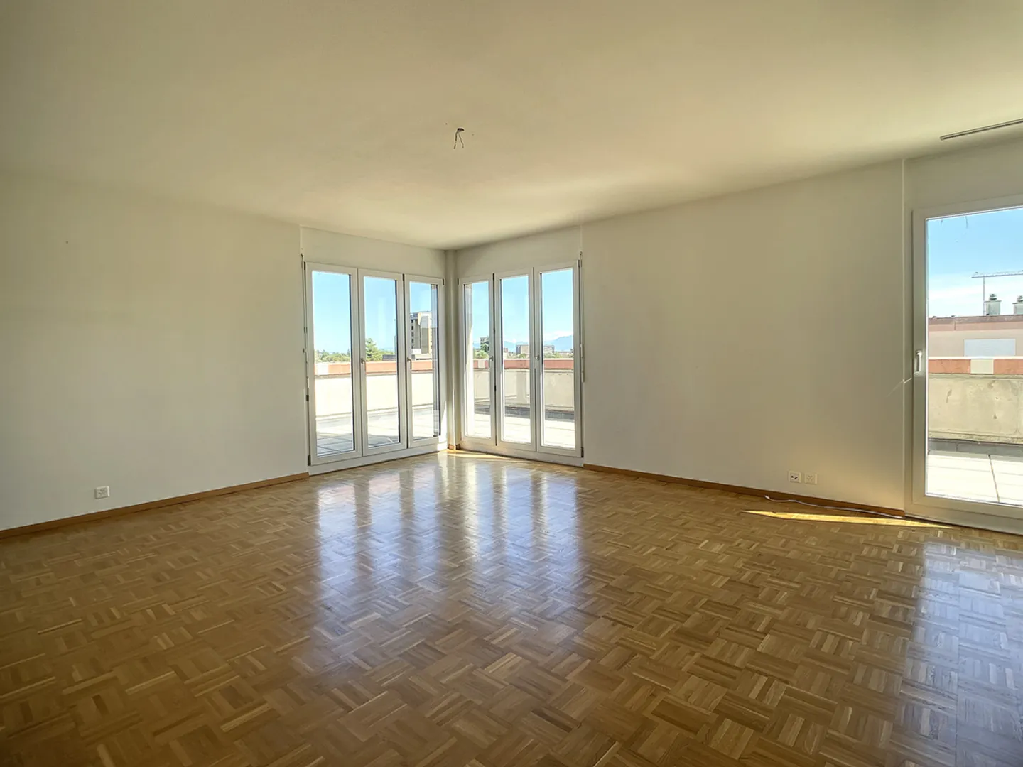 4.5 Room Apartment - Photo 3 of 8