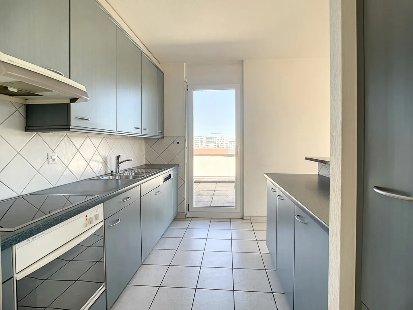 4.5 Room Apartment - Photo 4 of 8