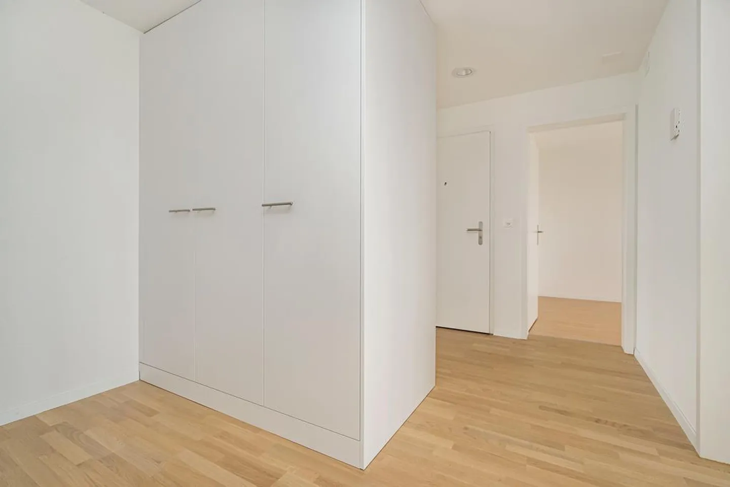 Are you the first tenant after the renovation? - Photo 8 of 11