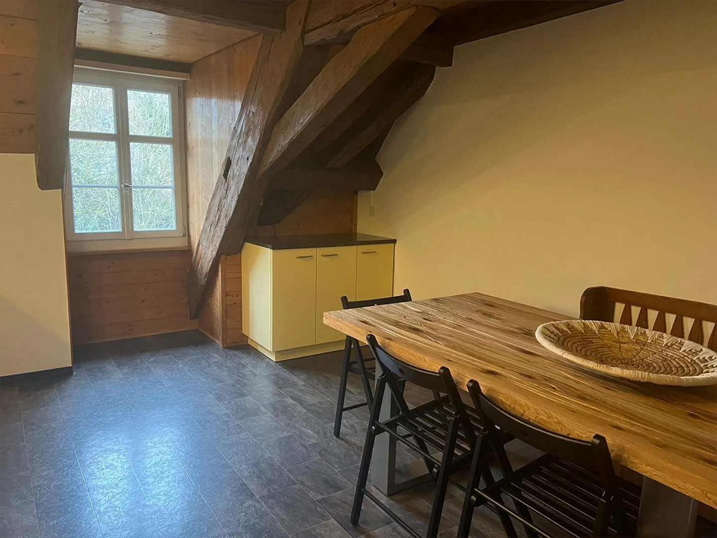 Ampio appartamento mansardato con galleria - Foto 6 di 9