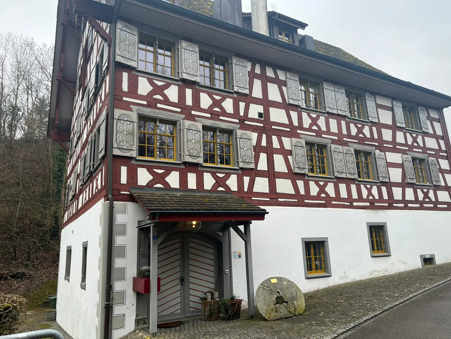 Ampio appartamento mansardato con galleria - Foto 8 di 9