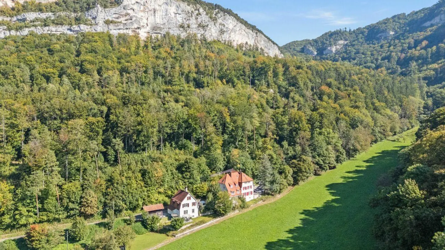 Casa bifamiliare con appartamento ai margini della zona edificabile - Foto 4 di 18