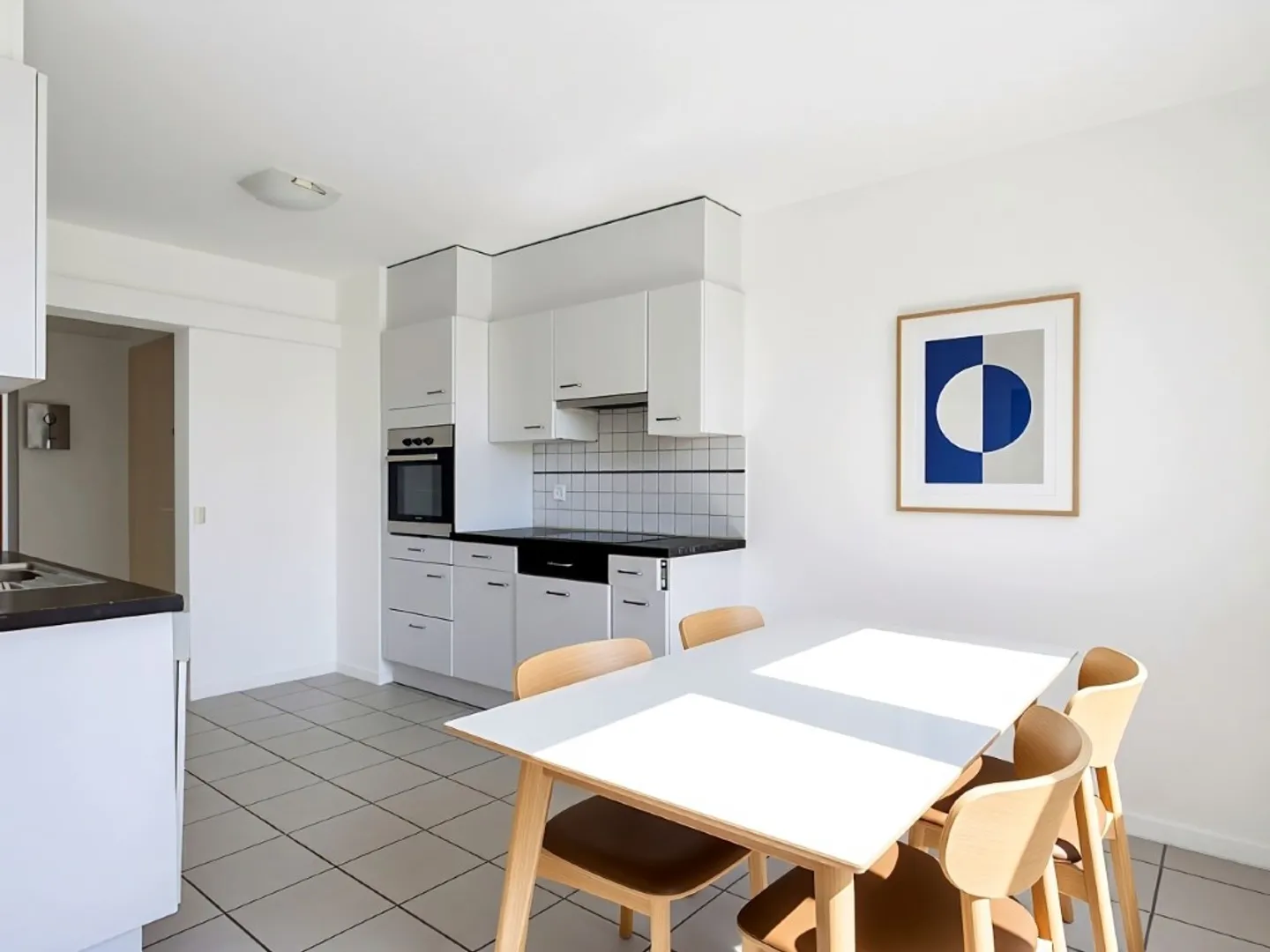 Spacious and bright, 4.5 rooms for rent from 1.09.26 - Photo 2 of 12
