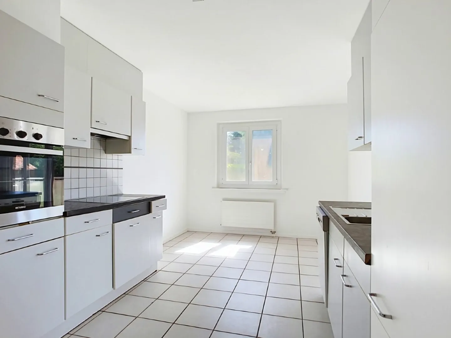 Spacious and bright, 4.5 rooms for rent from 1.09.26 - Photo 11 of 12