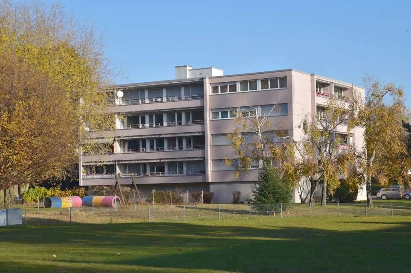 Place de parking extérieure N15 - Photo 1 sur 2