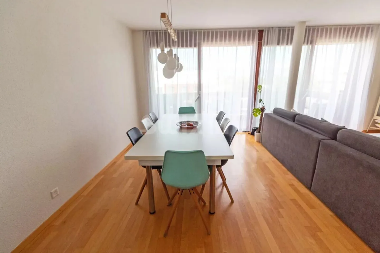 Schöne 5-Zimmer-Wohnung mit Terrasse im obersten Stockwerk - Foto 4 von 5