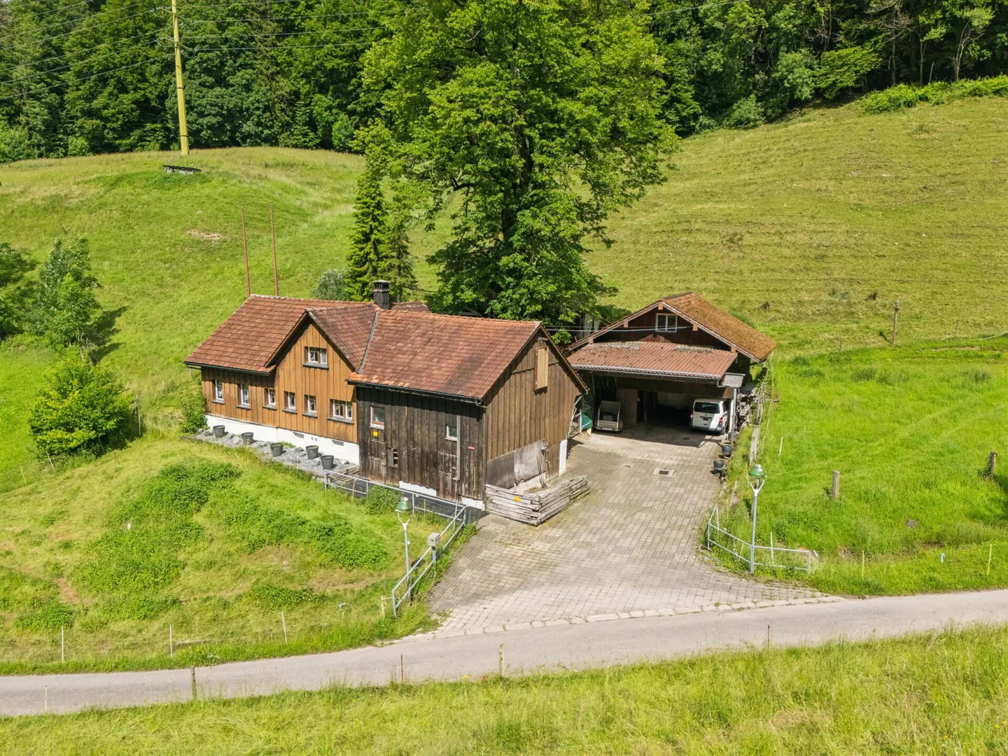Proprietà equestre conveniente con grande potenziale nel verde idilliaco - Foto 2 di 16