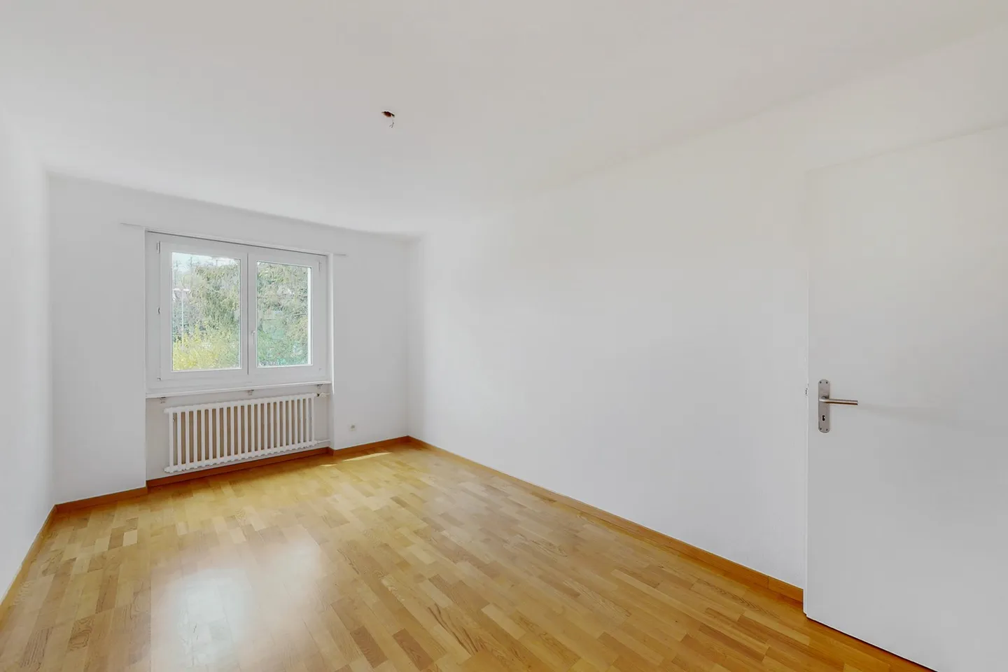 Bright apartment in a quiet residential area - first net rent free. - Photo 7 of 12