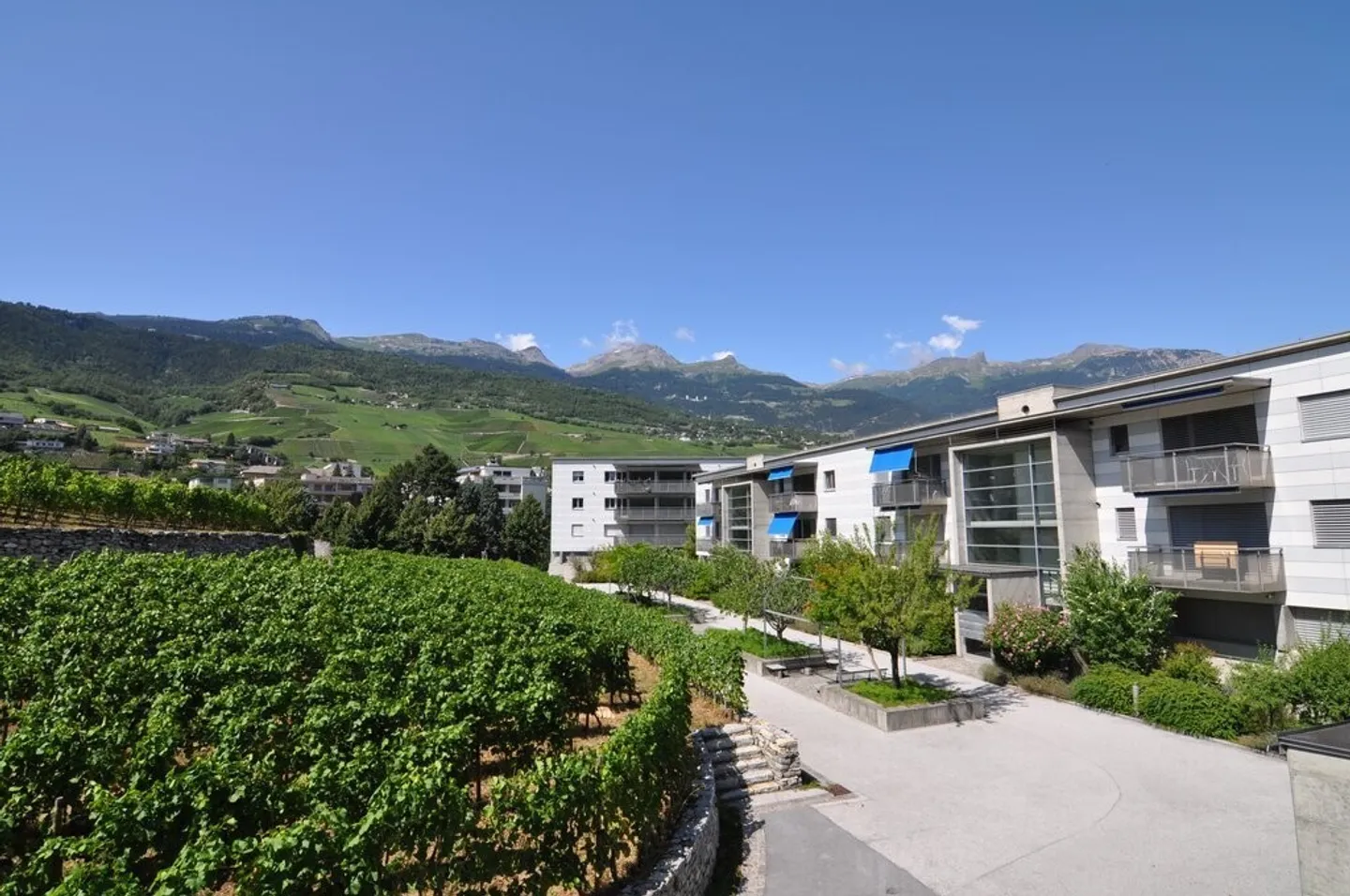 A saisir ! Magnifique appartement au coeur de Sierre ! - Photo 1 sur 10
